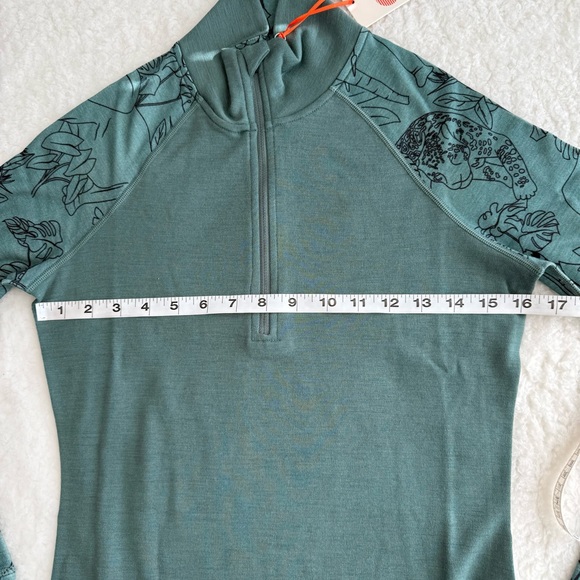 Wild Rye Hailey Half Zip Green Long Sleeve Women's Top, 100% Merino Wool, Size 4 - Picture 4 of 8
